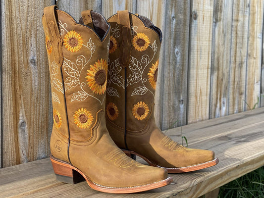 Solana – Bestickte Cowboystiefel mit Sonnenblumen