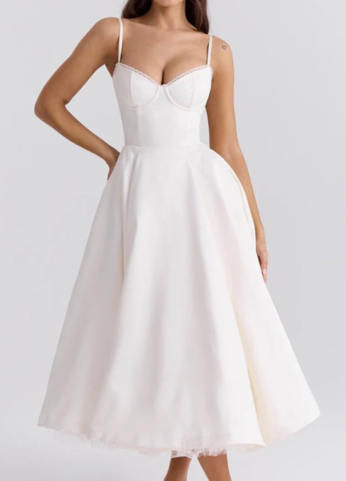 Isabelle - Vestido vaporoso de malla francesa