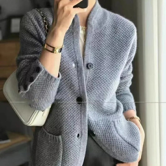 Emma - Damen Strickjacke mit Knopfleiste