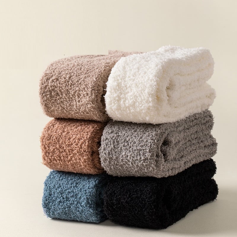 Mila – Flauschige Overknee-Socken für Damen