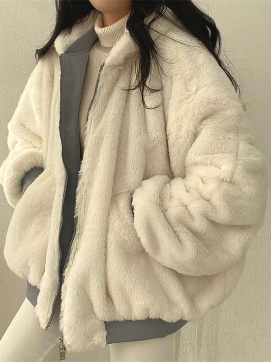 Liora – Oversize Jacke mit Teddykragen