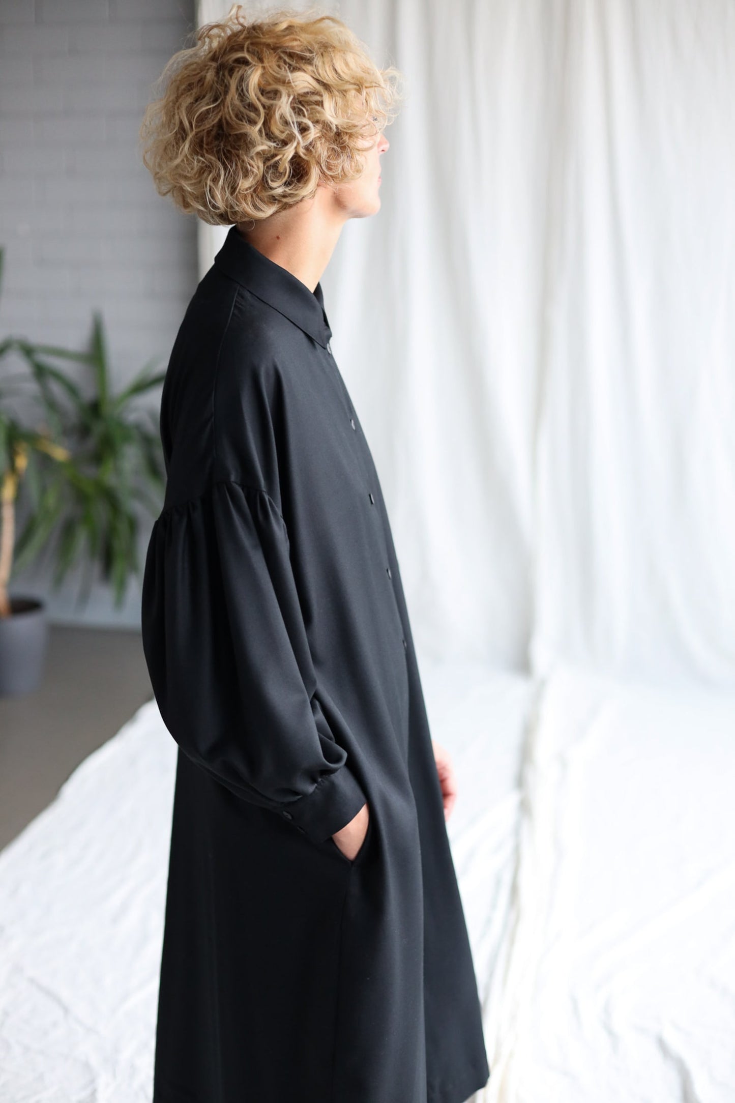 Hemdkleid aus Wolle - Entspannte Eleganz und weiche Struktur