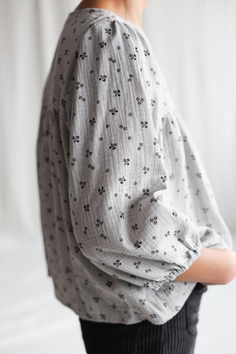 Bluse mit floralen Puffärmeln - weiche Doppelgaze & feminine Form