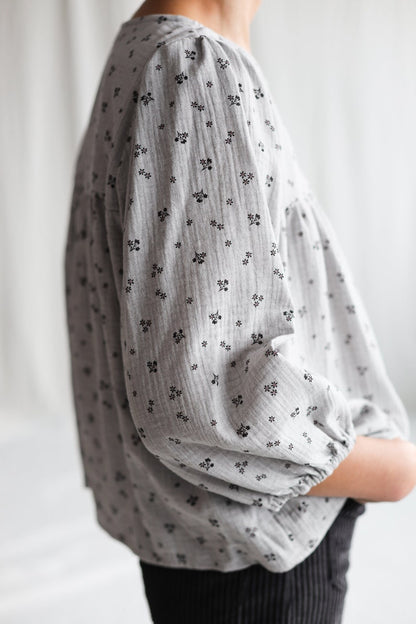 Bluse mit floralen Puffärmeln - weiche Doppelgaze & feminine Form