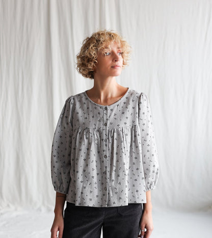 Bluse mit floralen Puffärmeln - weiche Doppelgaze & feminine Form