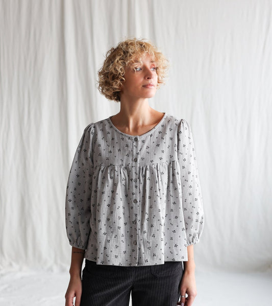 Bluse mit floralen Puffärmeln - weiche Doppelgaze & feminine Form