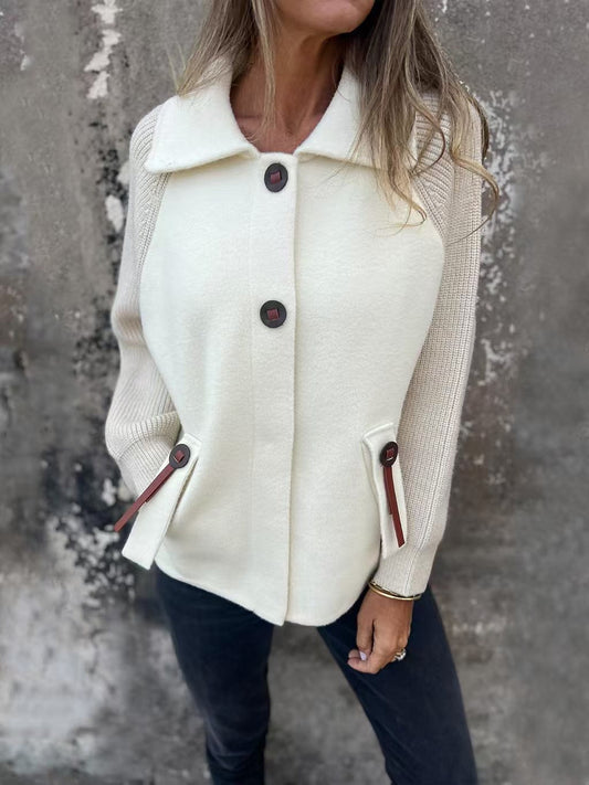 Selina – Damen Jacke mit großen Knöpfen und Strickärmeln