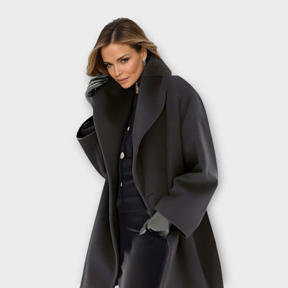 Elisa – Women's wool coat with a wide cut