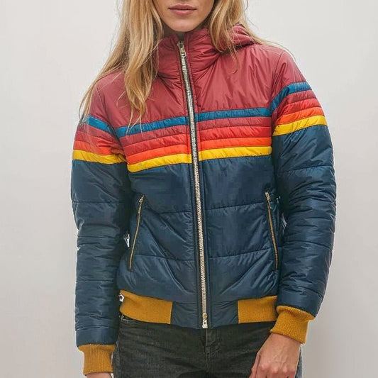 Mara – Gestreifte Steppjacke Damen mit Kapuze und Retro-Look