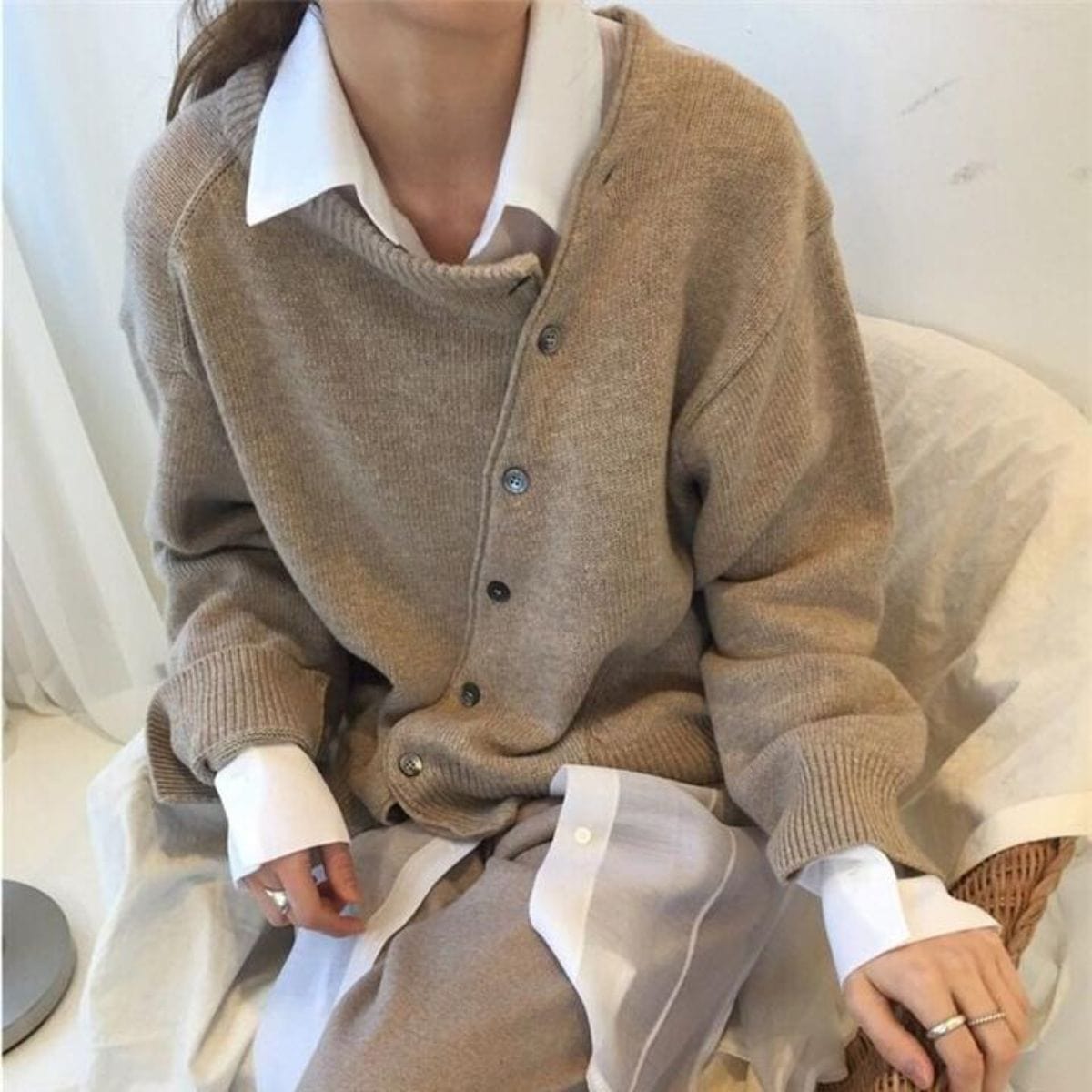 Isabella - Asymmetrischer Damen Cardigan mit Knopfleiste