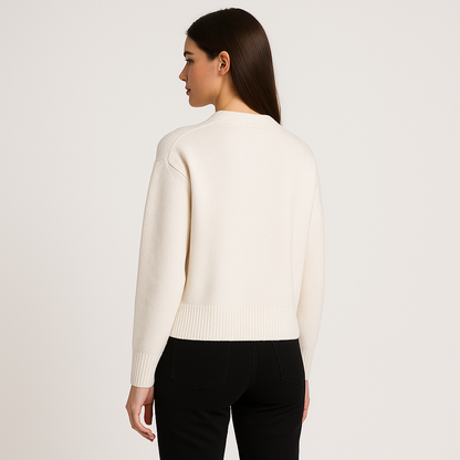 Adriana – Women's knit sweater with heart intarsia and round neckline